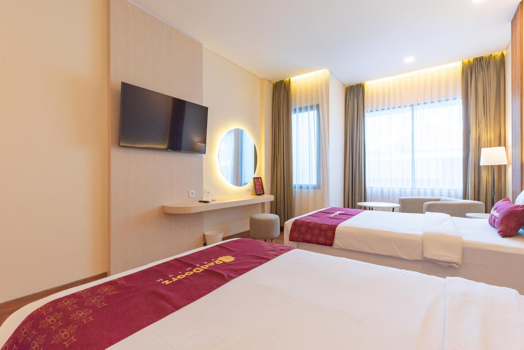 Reddoorz Premium Near Paris Van Java Mall Bandung Exteriör bild